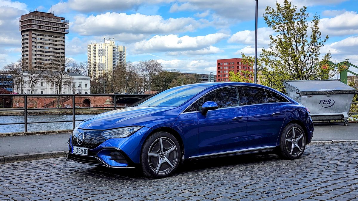 Angled view from front of the Mercedes EQE