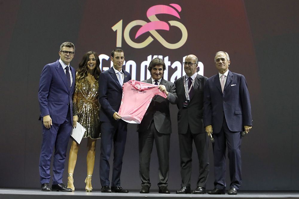 The maglia rosa at the 2017 Giro d'Italia presentation - Palazzo del Ghiaccio in Milan