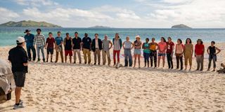 Contestants arrive on the Mamanuca Islands in Survivor