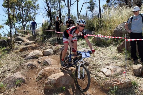 Rosie Barnes in fourth in the elite women's race