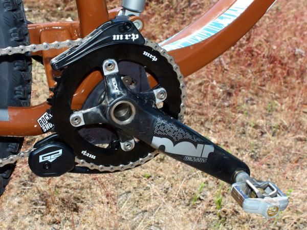 Replacing the standard three chainrings is a single MRP 40T Podium ring and a secure MRP G2 SL chain guide.