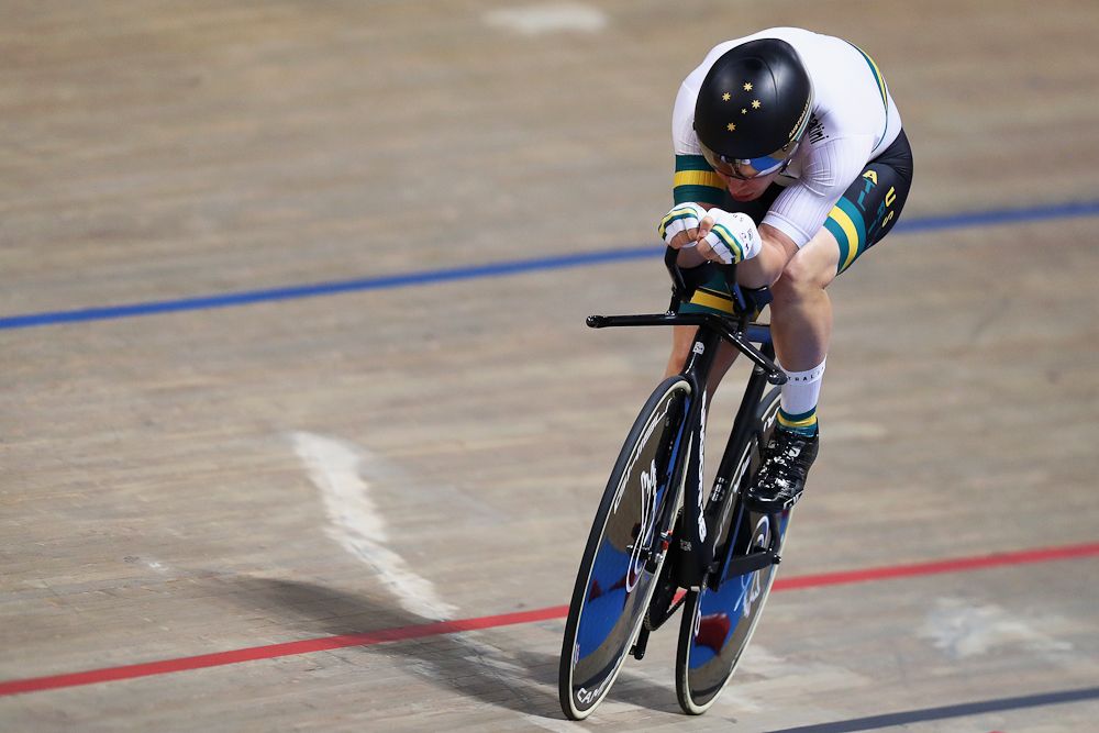 Alexander Porter of Australia competes in the Men's Individual Pursuit Qualifying race on day three of the UCI Track Cycling World Championships