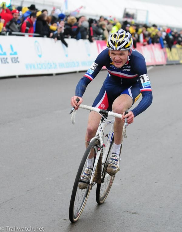Arnaud Jouffroy (France) attempting to bridge up to the leaders with one lap to go