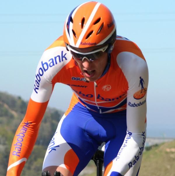 Robert Gesink (Rabobank) rides to ninth in the GC.