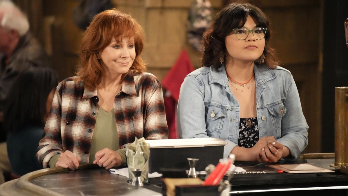 Reba McEntire and Belissa Escobedo in Happy&#039;s Place