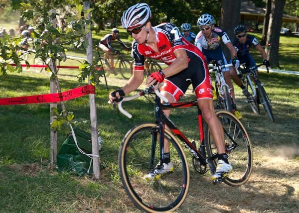 Swiss rider, Valentin Scherz (Cyfac) leads the elite men's field.