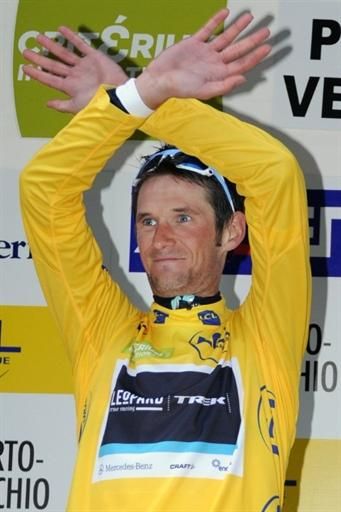 Fr&auml;nk Schleck in the yellow jersey