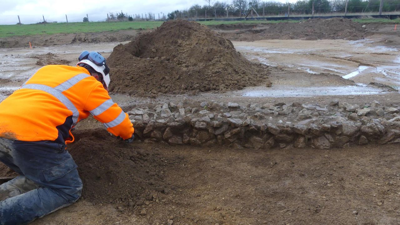 The archaeological site is based around a natural spring that seems to have been venerated in Neolithic times, and which became the site of a landscaped monument in Late Roman times.