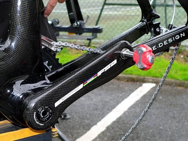 FSA's new Neo Pro TT crankset is rightfully emblazoned with the World Champion stripes earned by Fabian Cancellara last year.