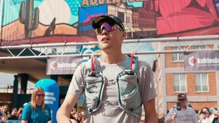 Dan Green at the start of the Cocodona 250 2025