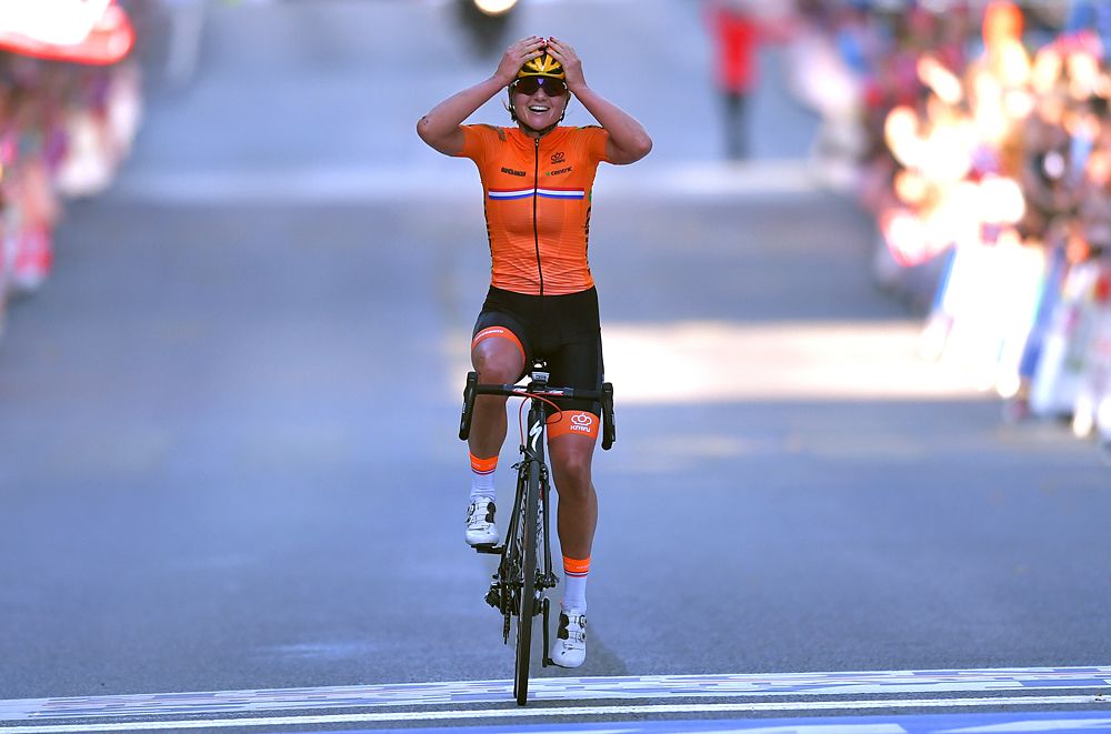 Chantal Blaak (Netherlands) wins the women's title