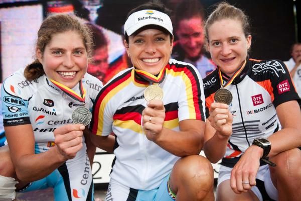 Elite women's podium
