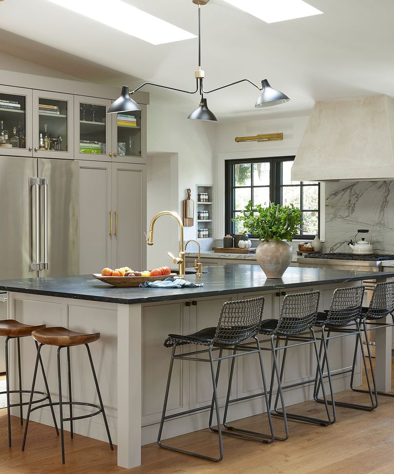 Kitchen island layout ideas – 7 arrangements from the experts | Homes