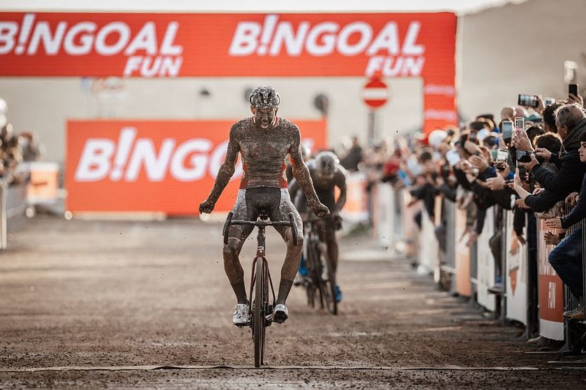 Belgian Michael Vanthourenhout celebrates as he crosses the finish line to win the men&#039;s elite race of the Cyclocross World Cup, in Terralba, Sardinia, Italy, Sunday 07 December 2025, stage 3 (out of 12) in the World Cup of the 2026-2027 season. BELGA PHOTO DAVID PINTENS (Photo by DAVID PINTENS / BELGA MAG / Belga via AFP)