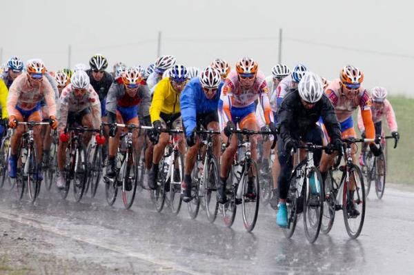Half way through the race, the rain started to pelt down.