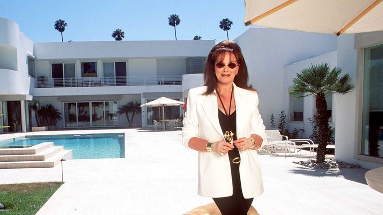 Author Jackie Collins