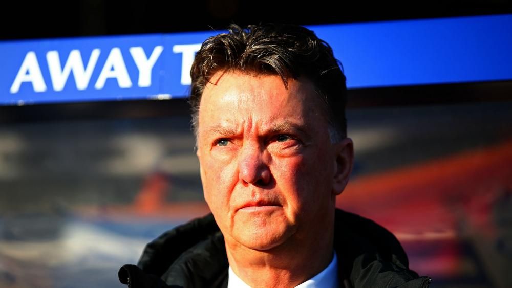 Van gaal defends 3 5 2 system after qpr win fourfourtwo