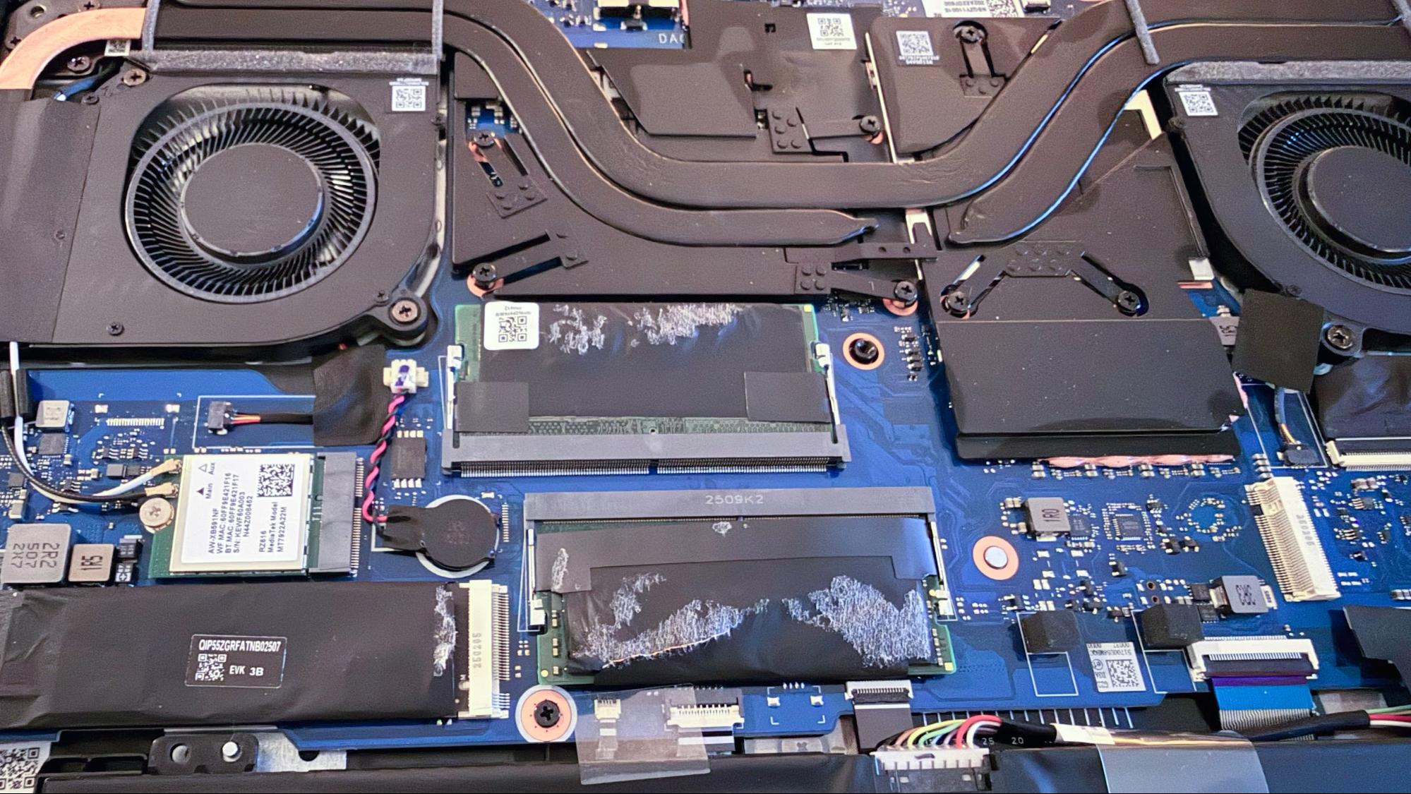 Acer Nitro V 16S AI
