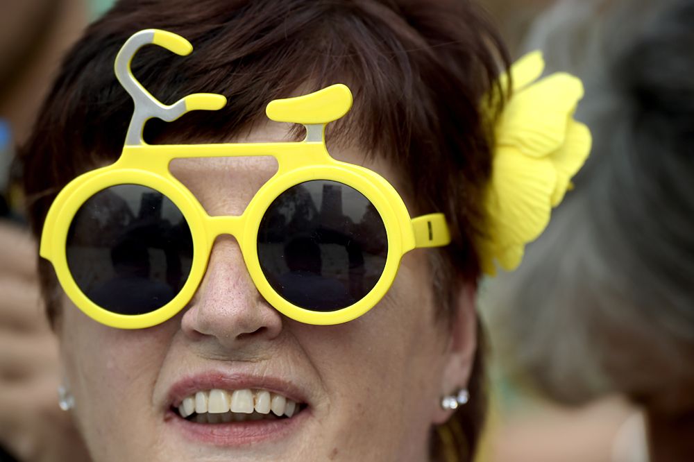 Tour de France fans at the team presentation