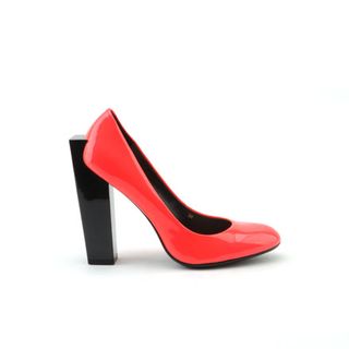 ‘Block’ model pump on fluo red