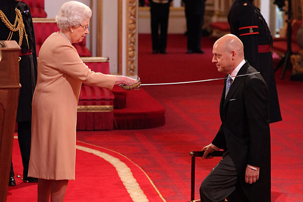 dave-brailsford-receives-knighthood-from-the-queen-cycling-weekly