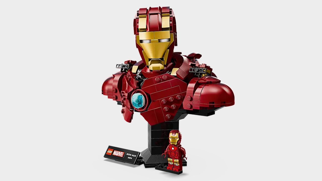 Lego Iron Man MK4 Bust posed