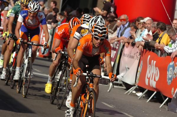 Euskaltel-Euskadi leads the chase.