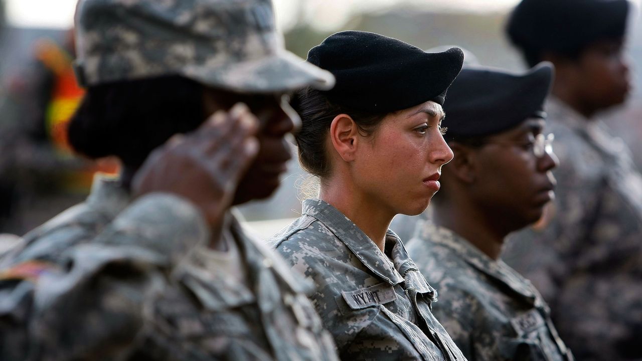 Military Leaders Want Women to Register for the Draft