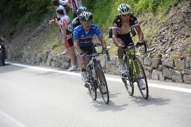 Julian Arredondo (Trek Factory Racing) and Fabio Durante (Colombia) on the climb to Rifugio Panarotta