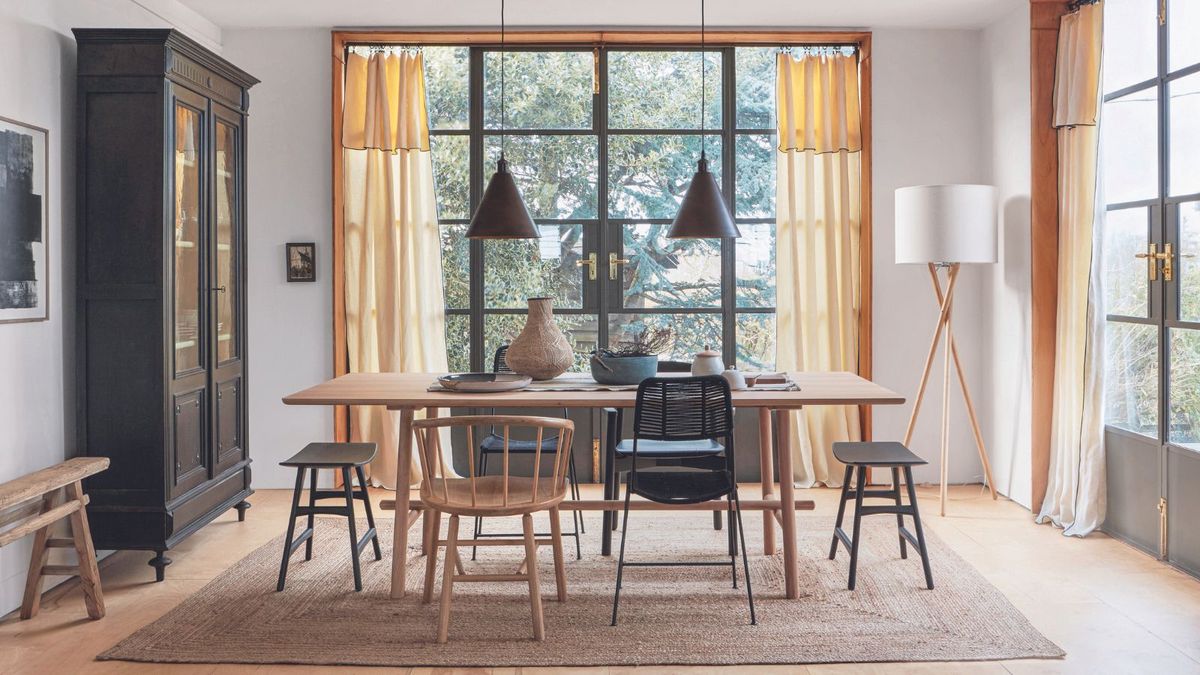 How to style a dining table when not in use: 6 expert tips |