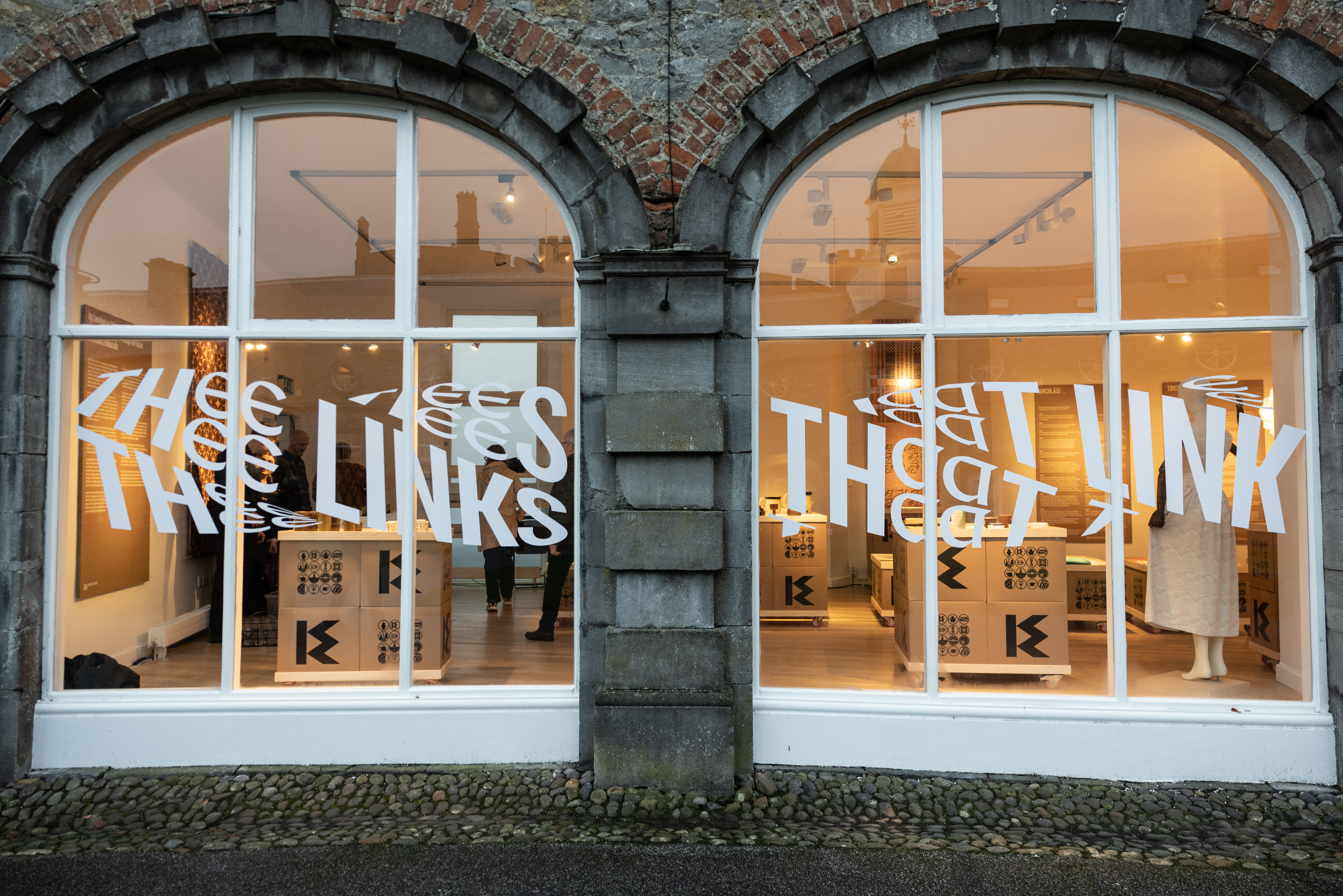 Windows with text that says &#039;the ties that tie and the links that link&#039;