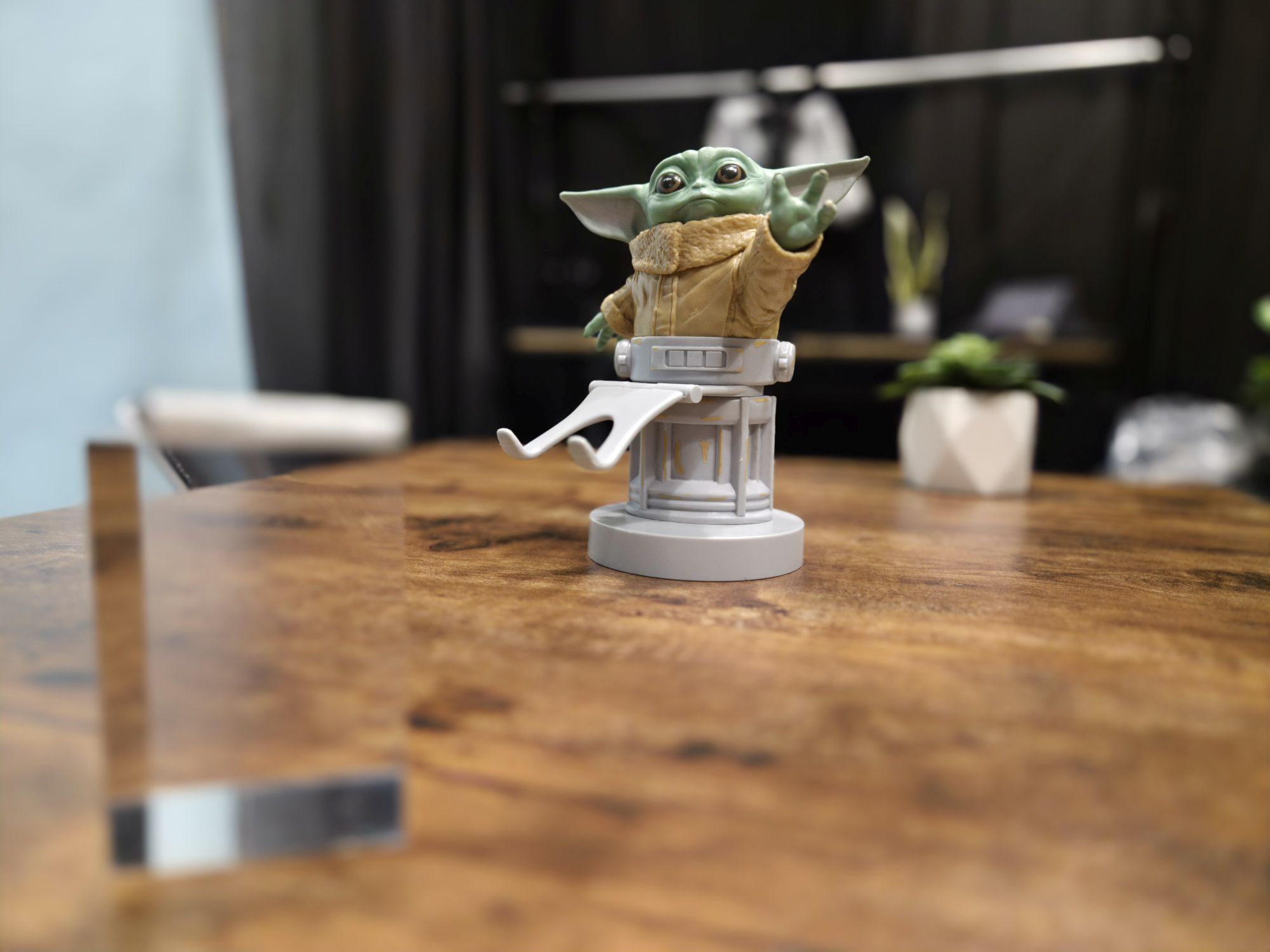 Expert RAW Variable Aperture sample.