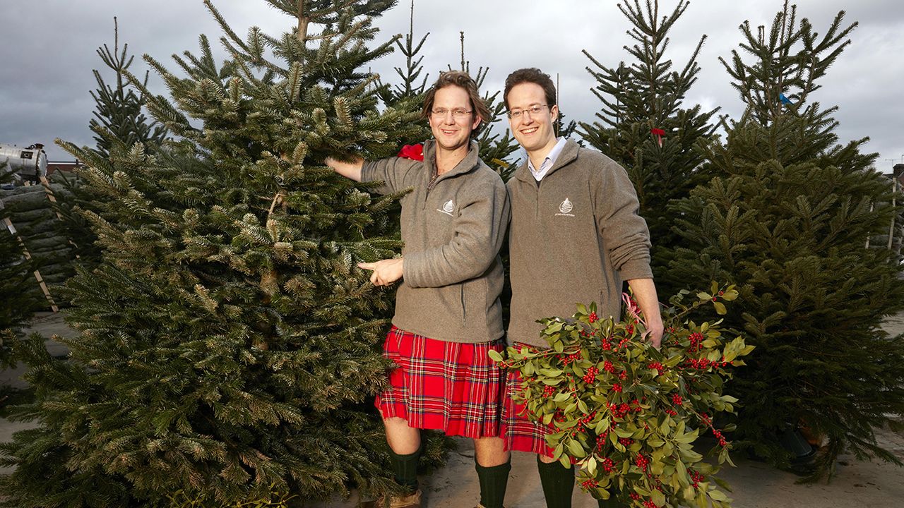  LtoR Joshua Lyle and Sam Lylewho own Pines and Needles ( Christmas tree service)CopyrightPhoto by Les Wilson Les@leswilson.com18th Nov 20152015