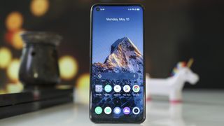 realme 8 5G Smartphone Review - Fast mobile internet for little