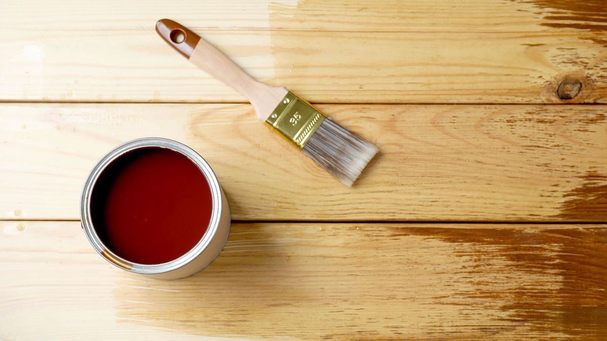 Stain vs varnish: Which one should you use? | Homebuilding