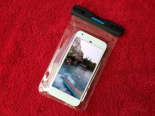 Best Waterproof Smartphone Pouches in 2022