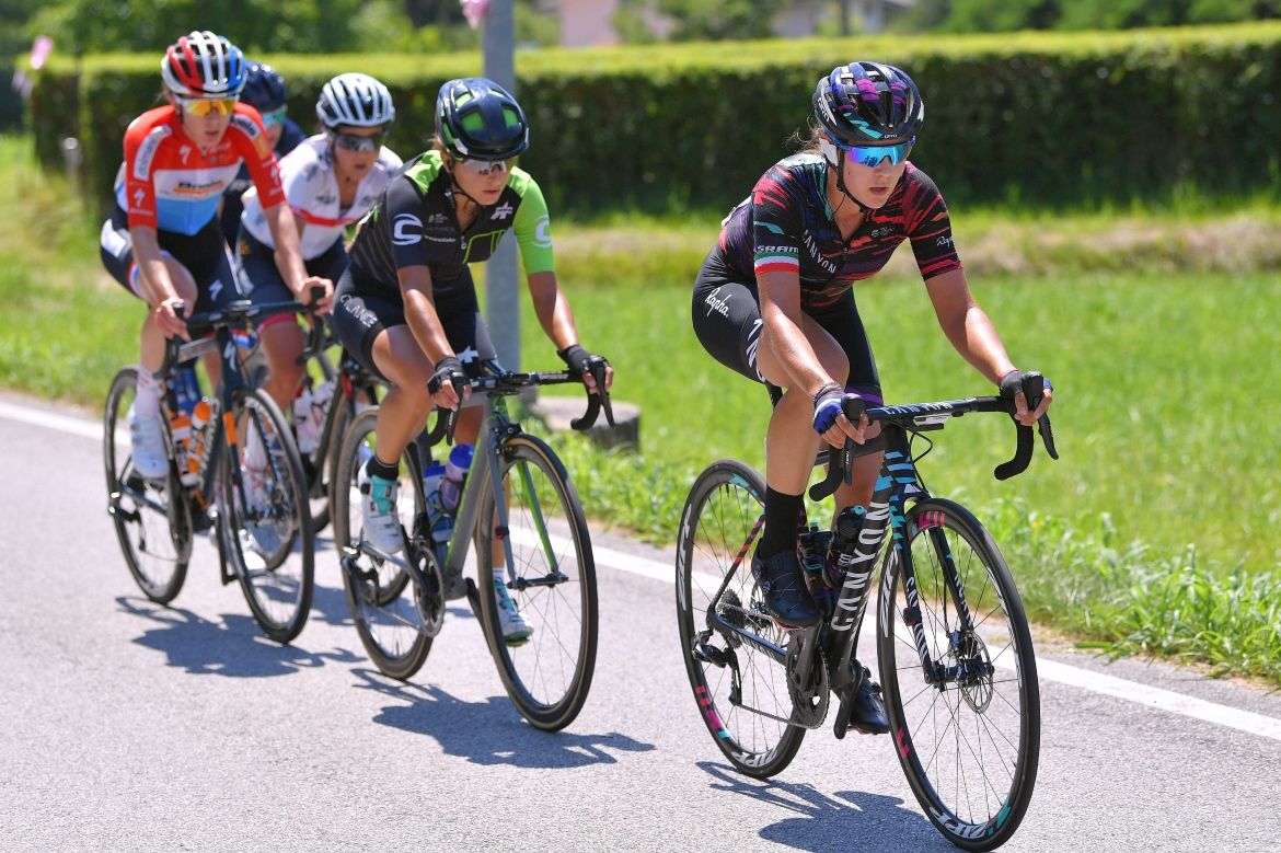 Elena Cecchini (Canyon-SRAM) leads the break