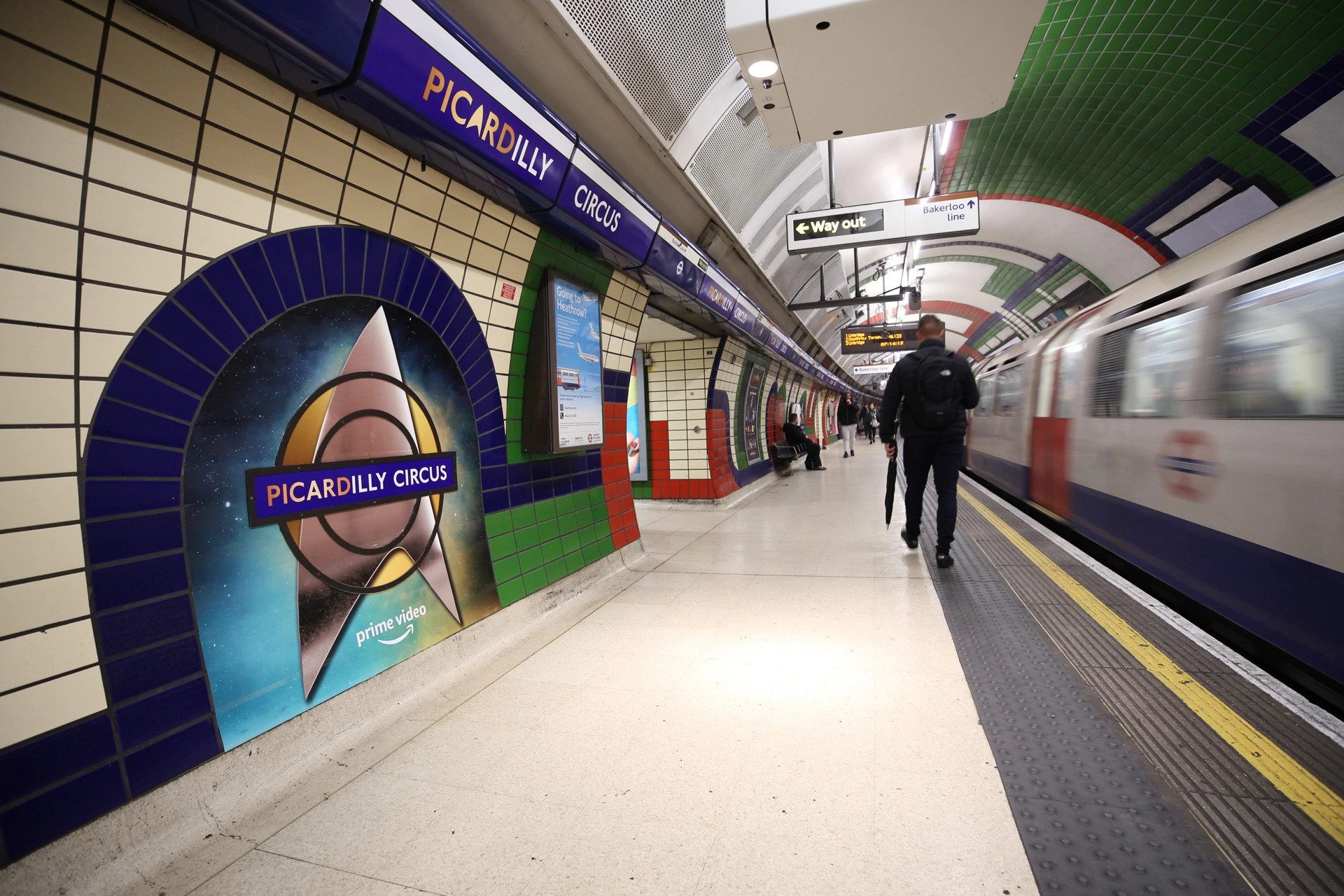 London's Picardilly Circus tube gets the ultimate Star Trek makeover