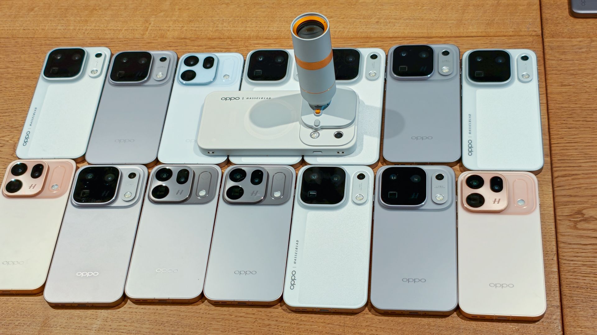 Oppo Find X10 and Find X10 Pro Max Series with teleconverter kit