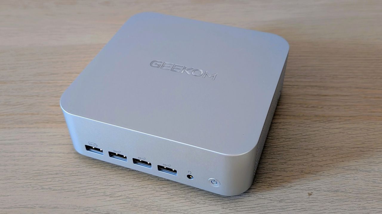 The Geekom A7 Max on a desk