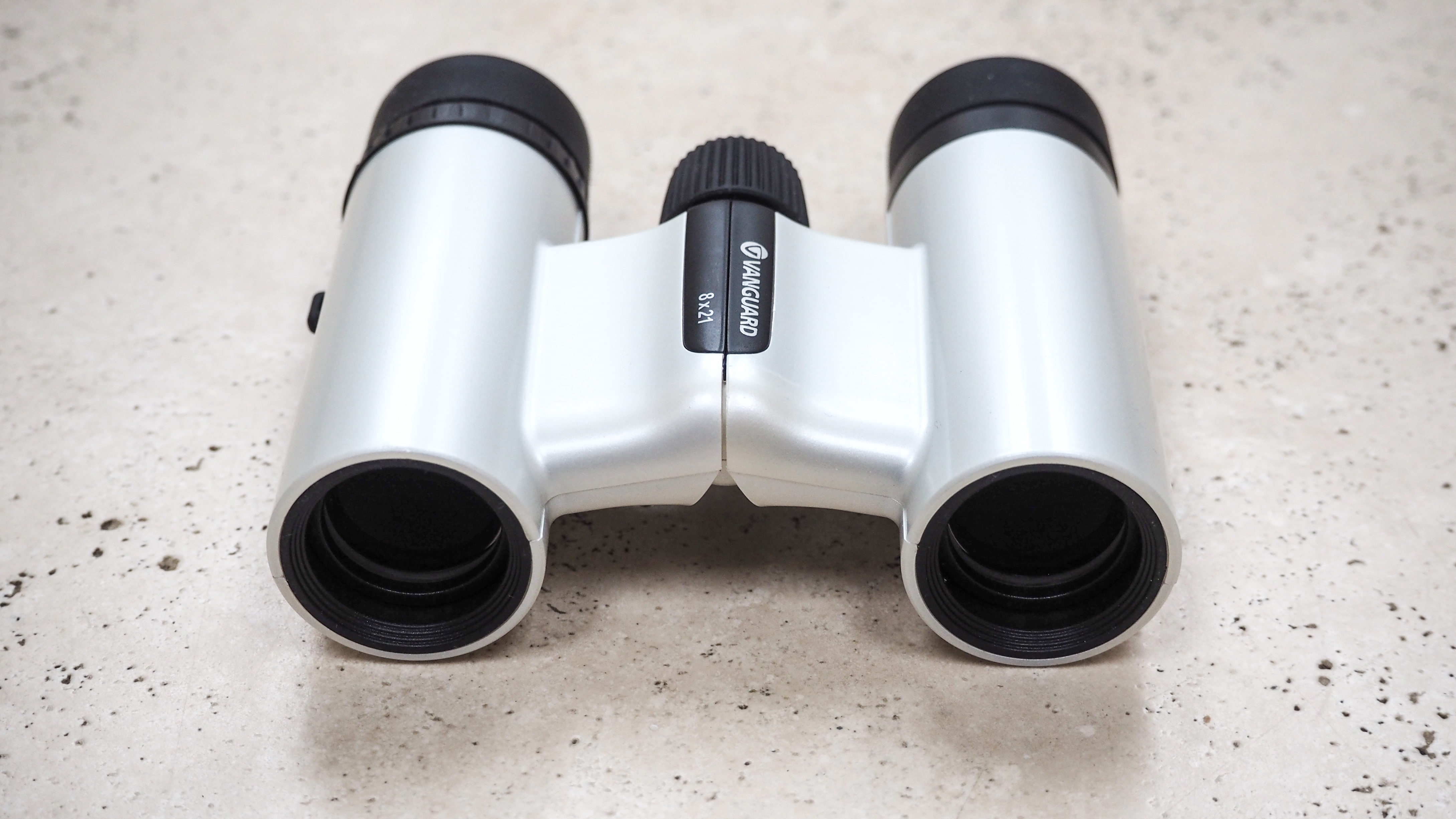 Vanguard Vesta 8x21 binoculars