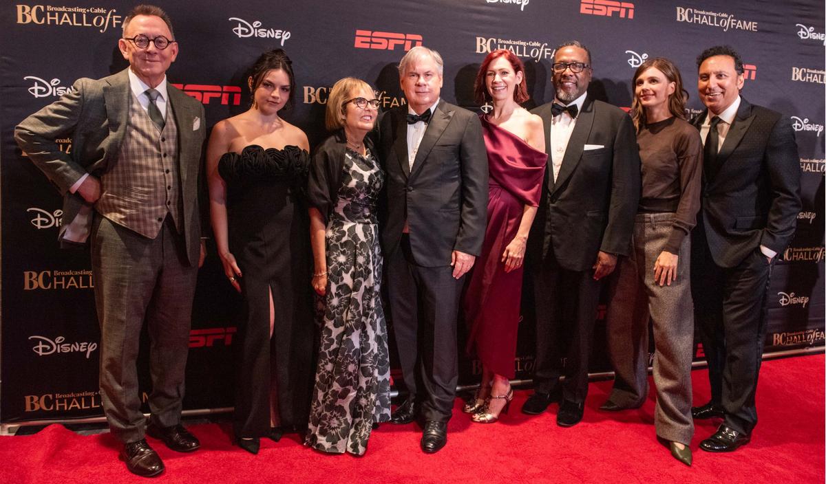 (From l.): Michael Emerson, Ella Stiller, honorees Michelle King and Robert King, Carrie Preston, Wendell Pierce, Katja Herbers and Aasif Mandvi.