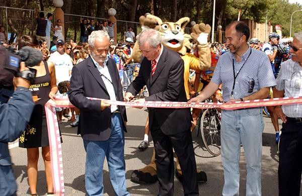 Cutting the ribbon to start stage 5
