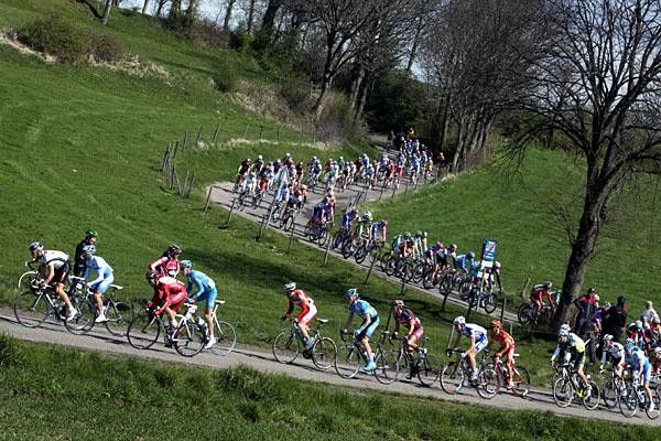 Amstel has lots of curves but the nice weather made it less dangerous.