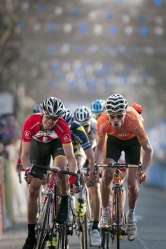 Andreas Kl&ouml;den (RadioShack) edges out Sanchez to claim the lead of Paris-Nice
