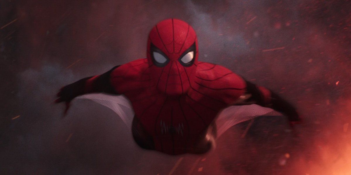 Spider-Man flying to the ground in Far From Home