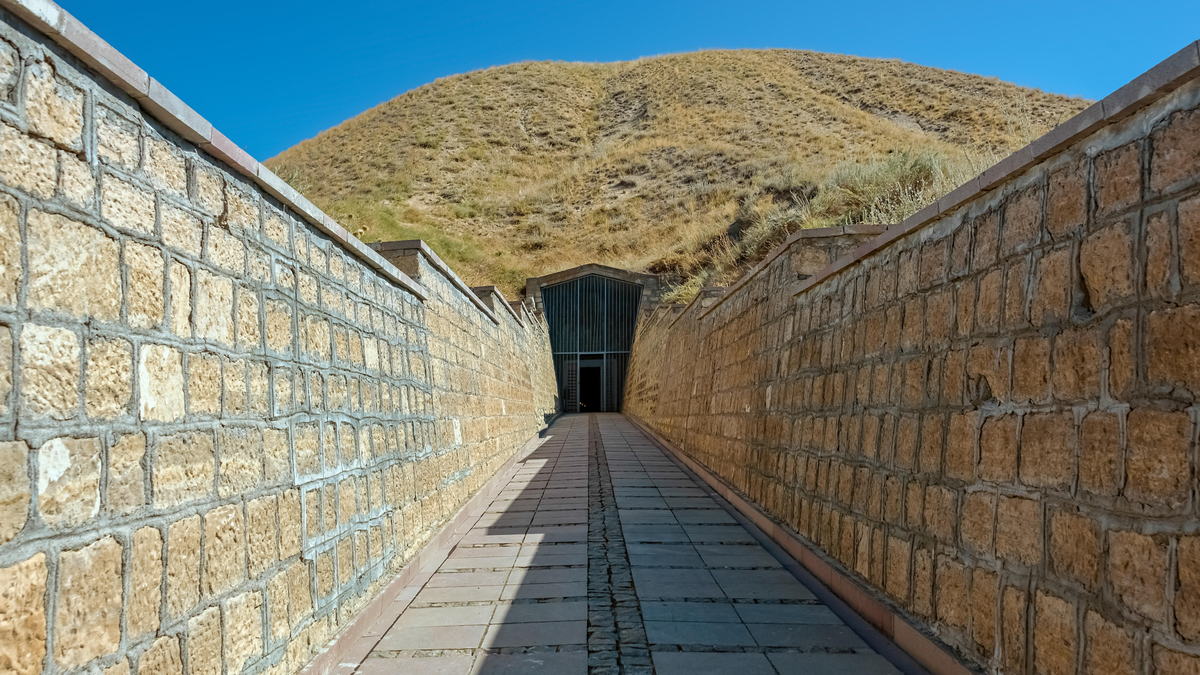 2,800-year-old royal tomb discovered near King Midas' home in Turkey