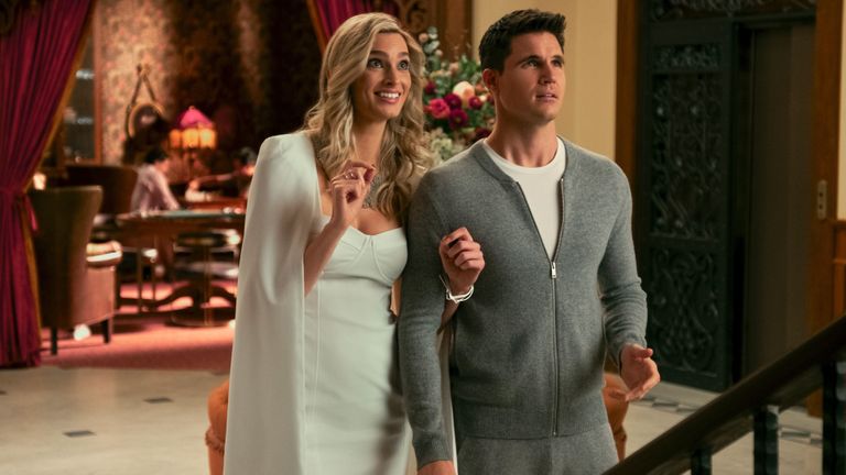 Robbie Amell and Allegra Edwards in Upload season 2