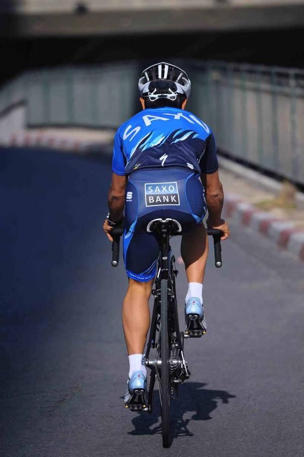 Saxo Bank's 2012 team kit