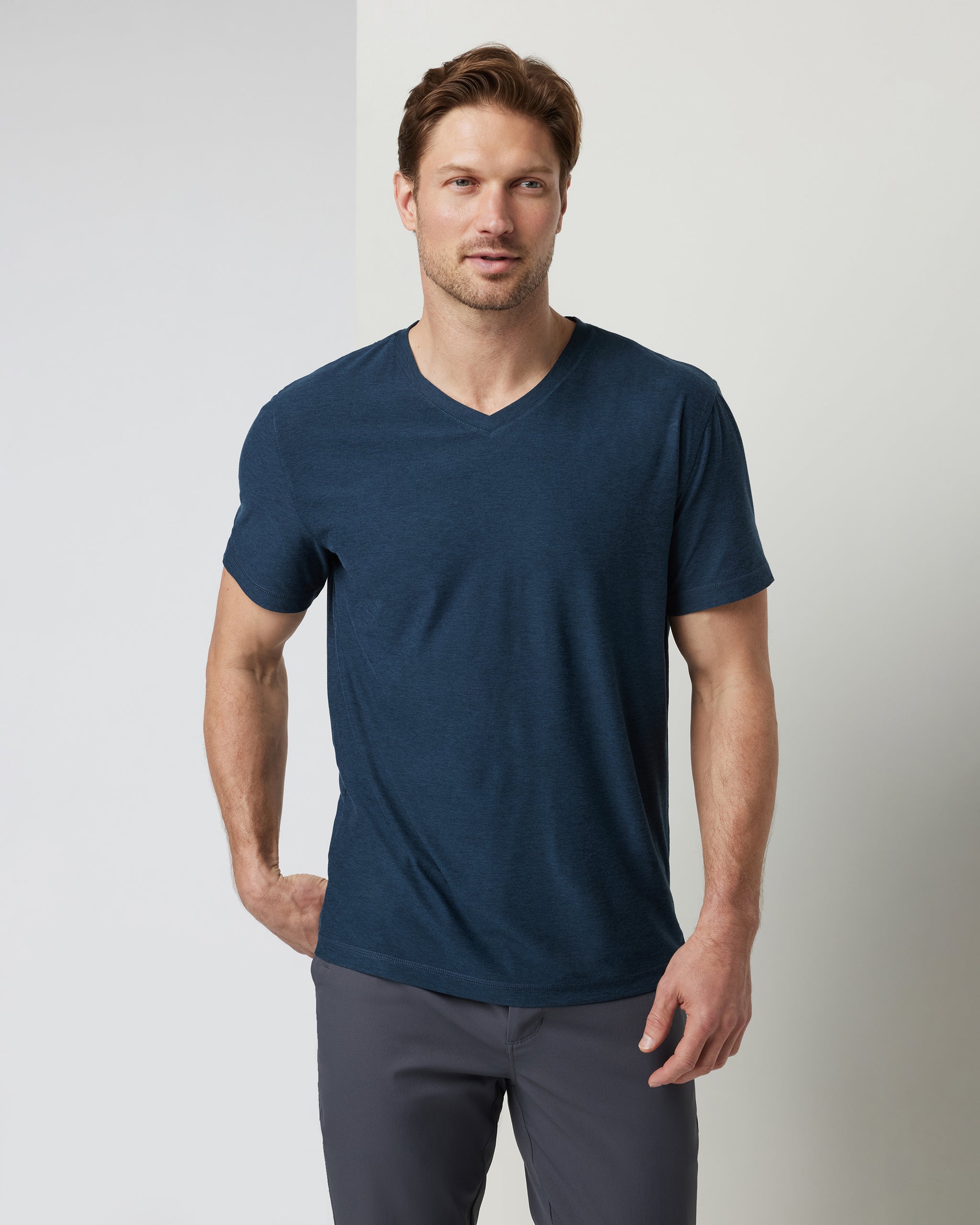 Strato Tech V-Neck Tee - Navy Heather - S